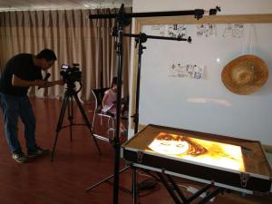 新鄉視界影視正在拍攝沙畫廣告