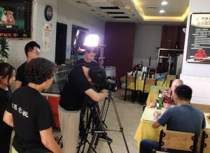 利用滑竿拍 畫面很穩呦